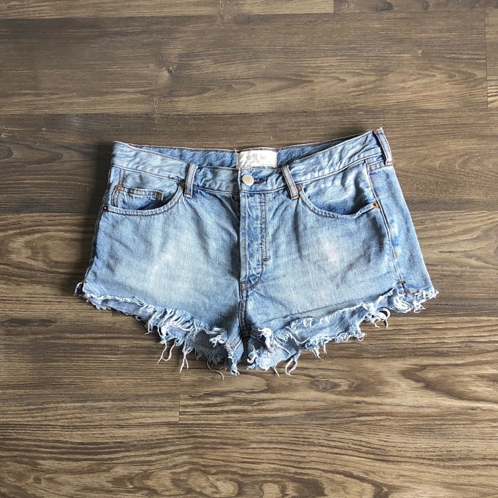 We The Free Soft & Relaxed Jean Shorts Low Rise Cutoff 100% Cotton Button Fly